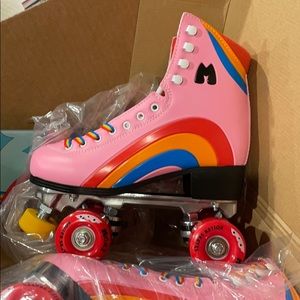 MOXI RAINBOW RIDER SKATES SIZE 5